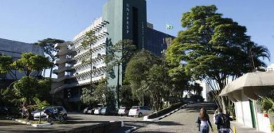 Juíza suspende decreto que exonerou 117 servidores da Unifesp