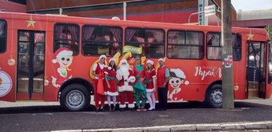 Ônibus do Papai Noel circula por Uberlândia até a véspera de Natal