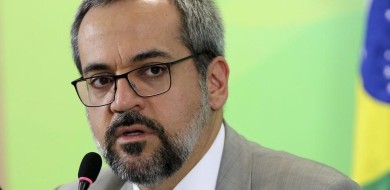 STF abre inquérito contra ministro da Educação por suposto racismo