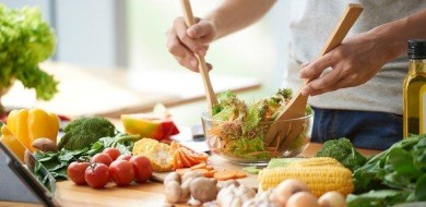 Foi pra cozinha por causa da quarentena? Confira 10 dicas para economizar