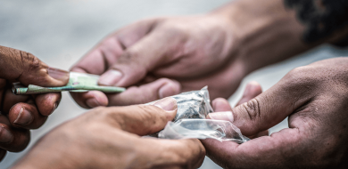 Trio de adolescentes é encontrado com drogas no Bairro Planalto