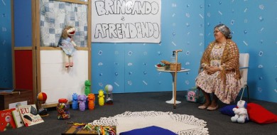 Videoaulas do Escola em Casa vão ao ar segunda-feira (1º)