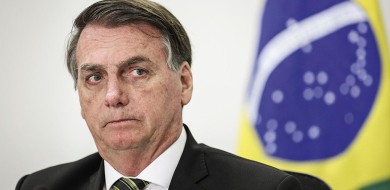 Bolsonaro confirma que testou positivo para Covid-19