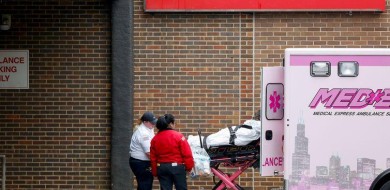 Chicago proíbe bares e casos de covid-19 disparam na Flórida