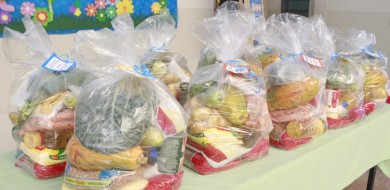 Estudantes do Ensino Infantil Municipal recebem kit alimentação