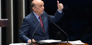 José Serra é denunciado por lavagem de dinheiro