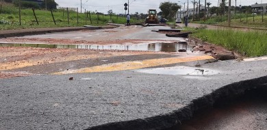 Uberlândia registra maior volume de chuva do ano; ruas foram alagadas