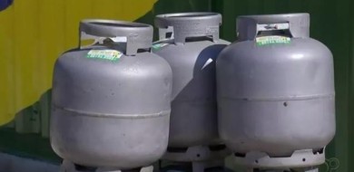 Gás de cozinha vai ficar 6% mais caro a partir desta quinta (7)