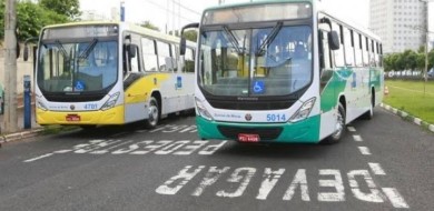 Trabalhadores do transporte coletivo entram em greve em Uberlândia