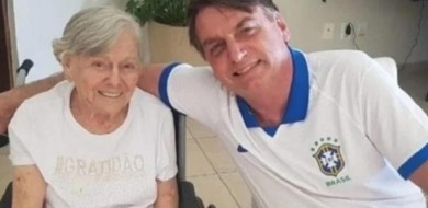 Mãe de Bolsonaro morre aos 94 anos; anúncio foi feito pelo presidente