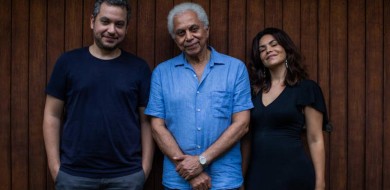 Paulinho da Viola apresenta show em Uberlândia ao lado dos filhos
