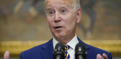 Biden anuncia que vai concorrer à reeleição