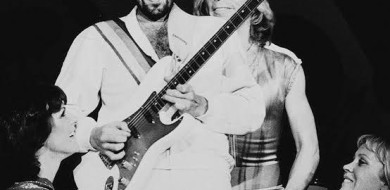 Lasse Wellander, guitarrista do ABBA, morre aos 70 anos