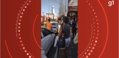 Carro pega fogo no centro de Uberlândia nesta quarta-feira (03/05)