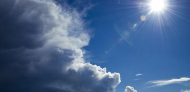 Dia de primavera, com pancadas de chuva e calor normal no Brasil