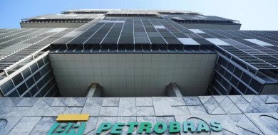 CVM abre processo para investigar comunicação da Petrobras