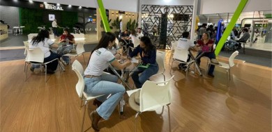 Sicoob Creditril leva ação de orientação financeira para a Femec 2024