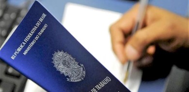 Desemprego cai a 7,1% no trimestre terminado em maio, diz IBGE