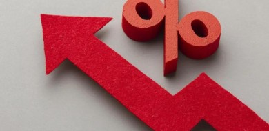 Dólar opera em alta e bate R$ 5,45 à espera de decisão sobre taxa Selic