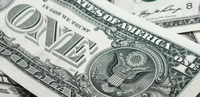 Dólar abre em queda nesta quinta-feira