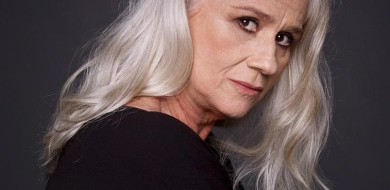 Vera Holtz chega a Uberlândia com o espetáculo “Ficções”