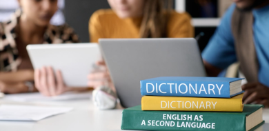 Estudo mostra que falar mais de um idioma desacelera o envelhecimento