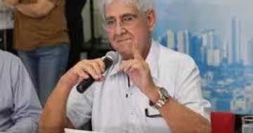 Corpo de Odelmo Leão é velado na Arena Sabiazinho, em Uberlândia