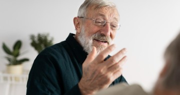 Surdez em idosos: impactos e manejo multidisciplinar na terceira idade
