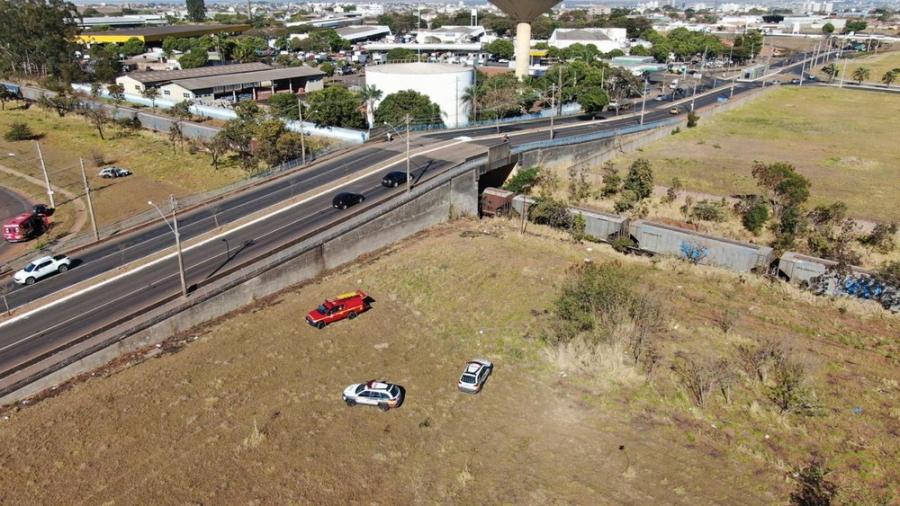 Acidente foi registrado no Bairro Segismundo Pereira/ Crédito: Via-Drones